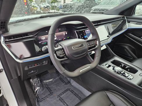 Used 2025 Jeep Wagoneer S Limited image 18