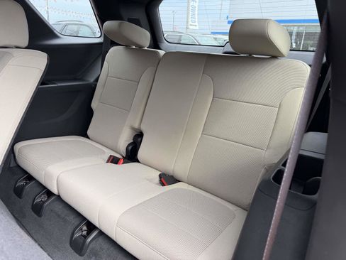 Certified 2023 Chevrolet Traverse LS FWD image 11