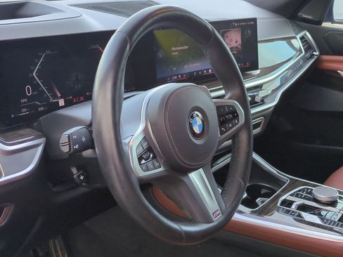 Certified 2024 BMW X7 xDrive40i w/ M Sport Package image 18