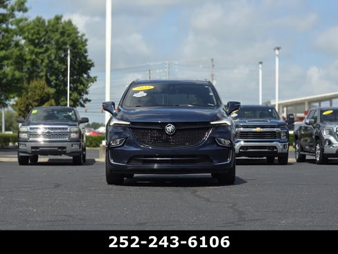 Used 2023 Buick Enclave Premium w/ Experience Buick Package FWD image 2