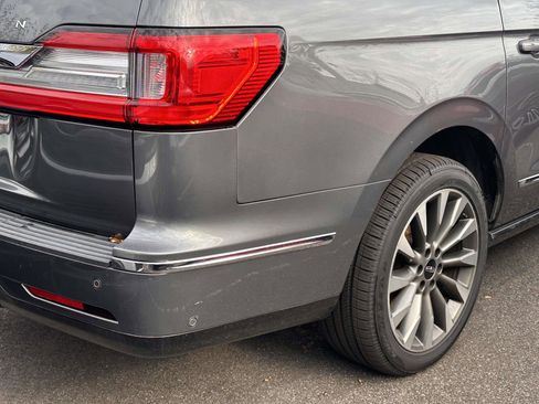 Used 2021 Lincoln Navigator L Reserve image 6