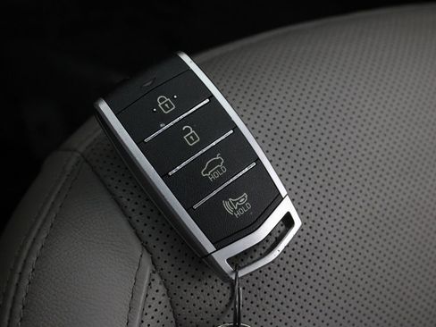 Used 2018 Genesis G80 3.8 w/ Option Group 02 RWD image 30