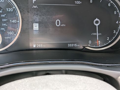 Used 2025 Genesis GV70 2.5T AWD/4WD image 27