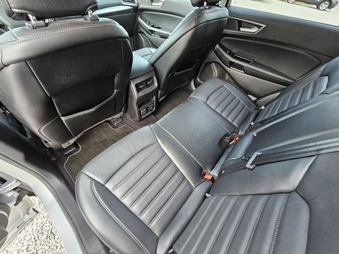 Used 2015 Ford Edge SEL w/ Equipment Group 201A image 21