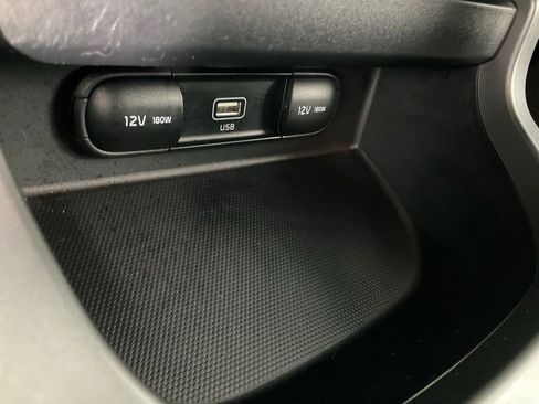 Used 2023 Kia Seltos LX image 19