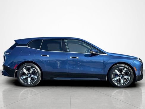 Used 2022 BMW iX xDrive50 w/ Premium Package AWD/4WD image 6