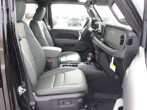 New 2026 Jeep Gladiator Mojave AWD/4WD image 28