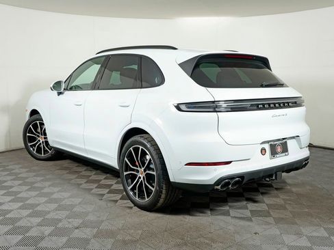 Used 2026 Porsche Cayenne S AWD/4WD image 3