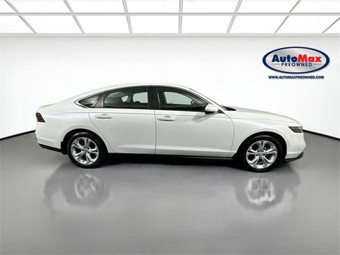 Used 2025 Honda Accord LX image 9