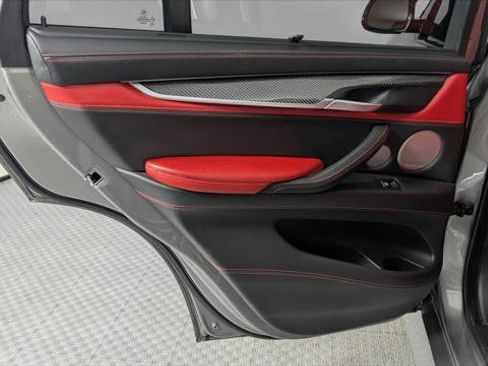 Used 2016 BMW X5 M image 17