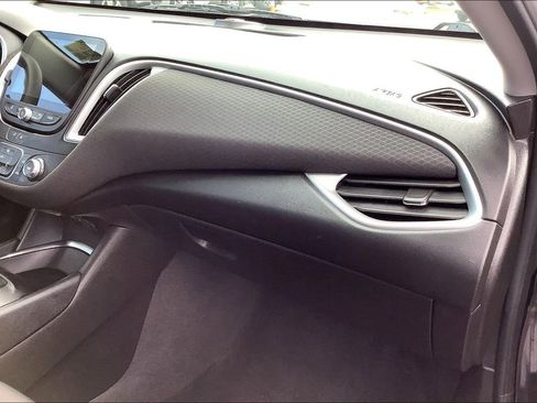 Used 2022 Chevrolet Malibu LS FWD image 19
