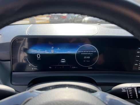 Certified 2025 Kia Seltos SX w/ SX Sunroof Package image 27