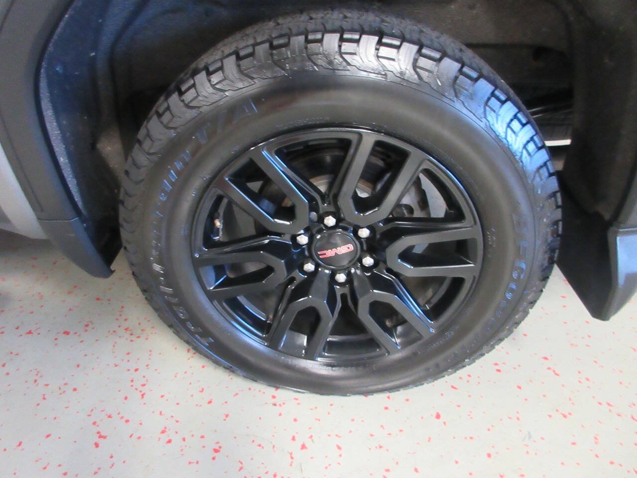 Used 2020 GMC Sierra 1500 Elevation w/ Elevation Value Package AWD/4WD image 30