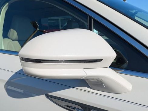 Certified 2023 Lincoln Nautilus Reserve FWD image 12