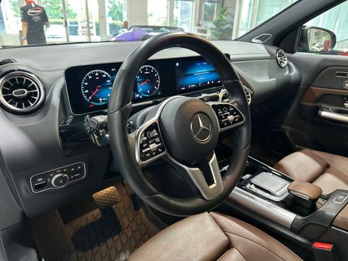 Used 2021 Mercedes-Benz GLA 250 4MATIC image 3