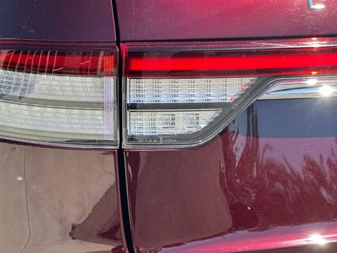 Certified 2022 Lincoln Aviator Reserve w/ Equipment Group 201A AWD/4WD image 27