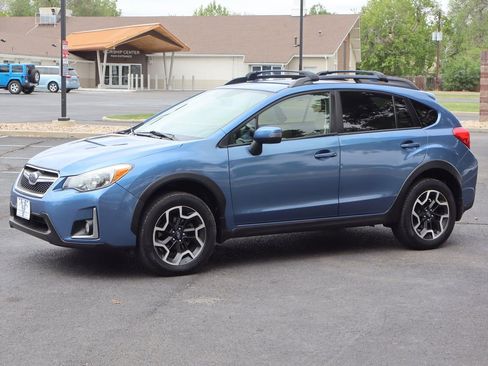 Used 2017 Subaru Crosstrek 2.0i Limited w/ Popular Package #2 AWD/4WD image 10