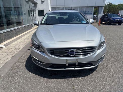 Used 2018 Volvo S60 T5 Inscription Platinum AWD/4WD image 3