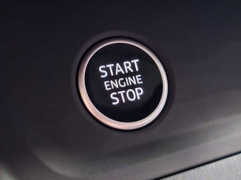 New 2025 Audi Q3 2.0T Premium image 32