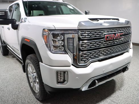 Used 2023 GMC Sierra 2500 Denali w/ Denali Ultimate Package AWD/4WD image 5
