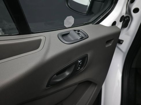 New 2024 Ford Transit 250 Low Roof RWD image 8