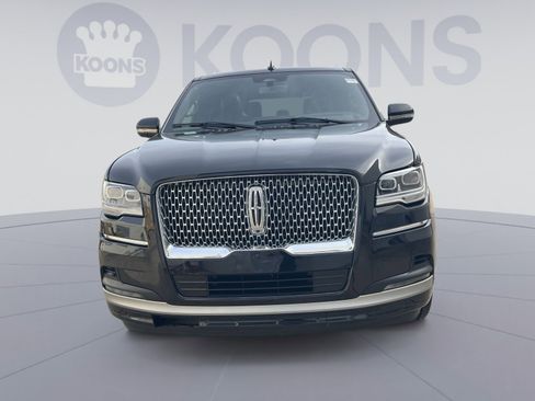 Used 2023 Lincoln Navigator Reserve image 11
