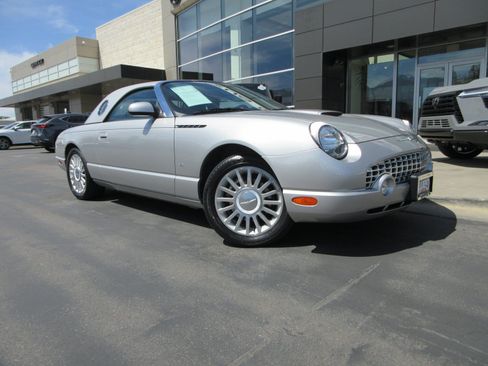 Used 2004 Ford Thunderbird RWD image 14
