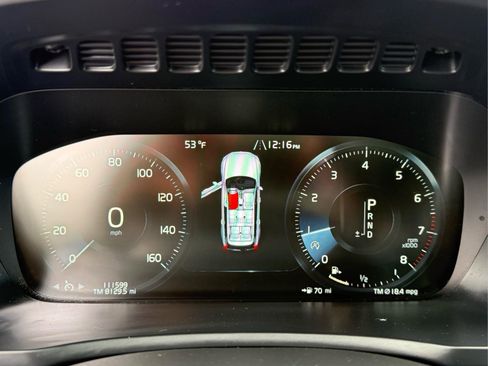 Used 2016 Volvo XC90 T6 Momentum w/ Momentum Plus Package AWD/4WD image 34