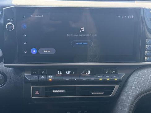 Used 2025 Toyota Camry XLE FWD image 14
