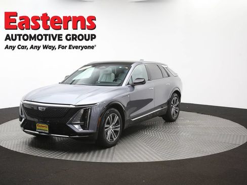 Used 2023 Cadillac Lyriq 2WD image 59