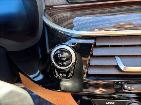 Used 2021 BMW 530i xDrive w/ Premium Package image 29