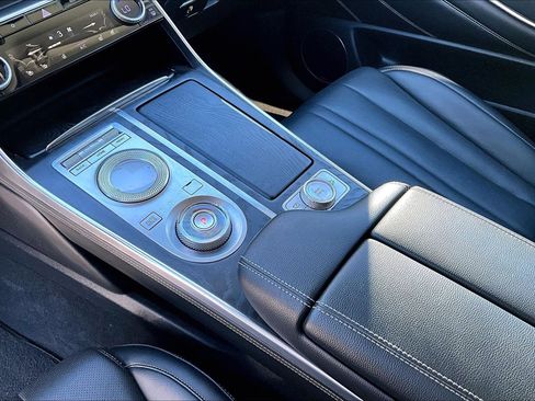 Used 2021 Genesis GV80 2.5T w/ Advanced Package 03 image 18