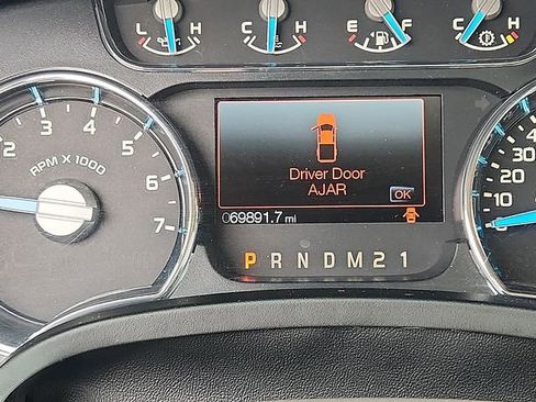 Used 2014 Ford F150 Lariat w/ Equipment Group 502A Luxury AWD/4WD image 21