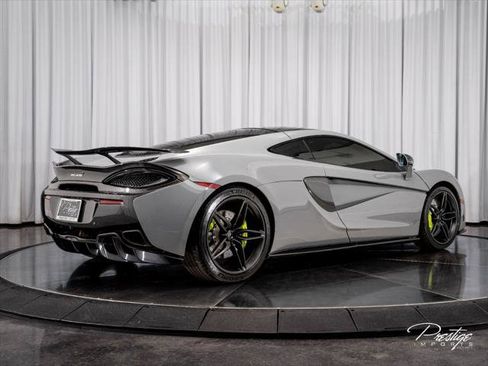 Used 2017 McLaren 570S RWD image 23