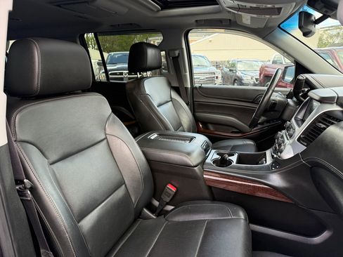 Used 2017 GMC Yukon XL SLT w/ Open Road Package image 19
