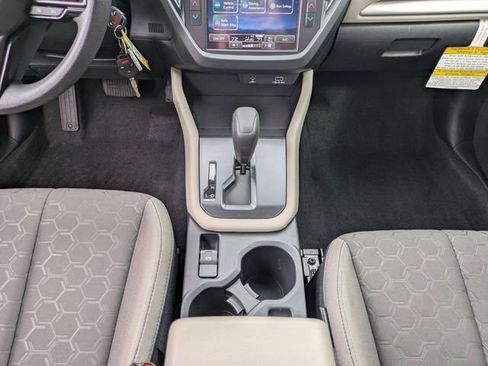Used 2025 Subaru Forester Base image 19