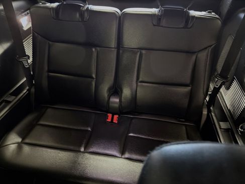 Used 2022 Ford Explorer Limited w/ Equipment Group 301A RWD image 18