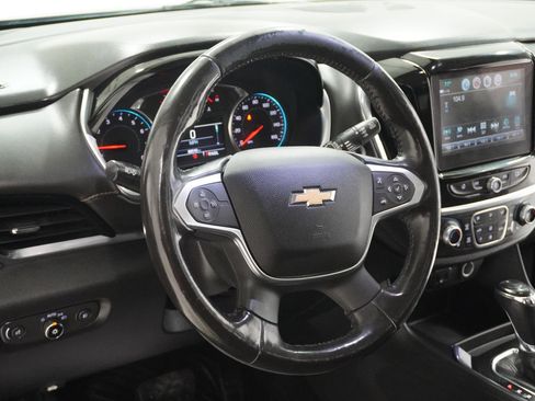 Used 2018 Chevrolet Traverse LT image 17