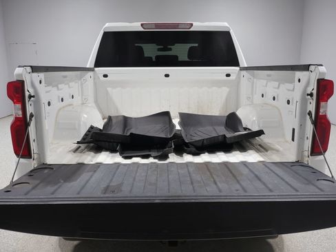 Used 2019 Chevrolet Silverado 1500 LT Trail Boss AWD/4WD image 4