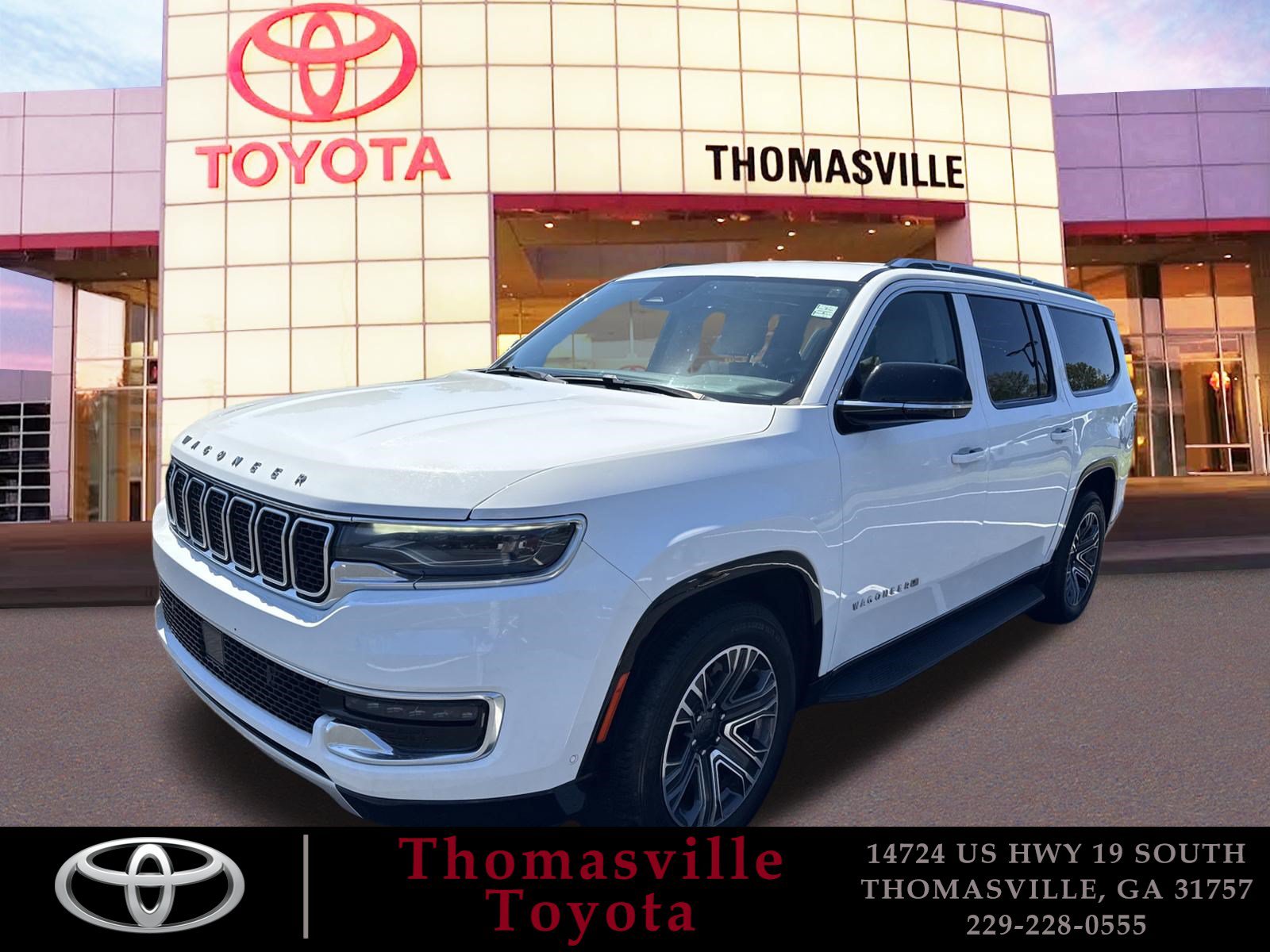 Used 2024 Jeep Wagoneer L Series II AWD/4WD image 1