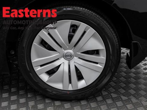 Used 2023 Nissan Leaf S image 32