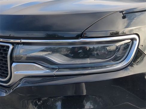 Used 2024 Jeep Wagoneer Series II w/ Flexible Seating Group image 9