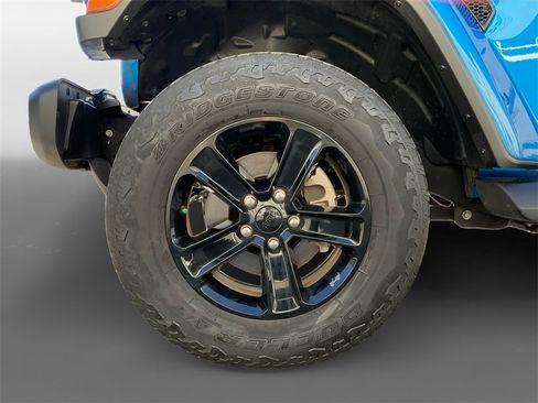 Used 2021 Jeep Wrangler Unlimited Sahara image 8
