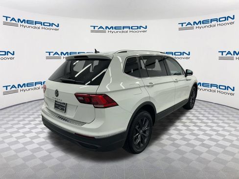 Used 2022 Volkswagen Tiguan SE FWD image 5