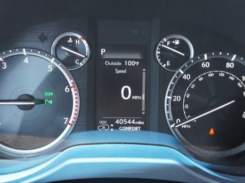 Certified 2023 Lexus GX 460 Luxury w/ Accessory Package AWD/4WD image 15