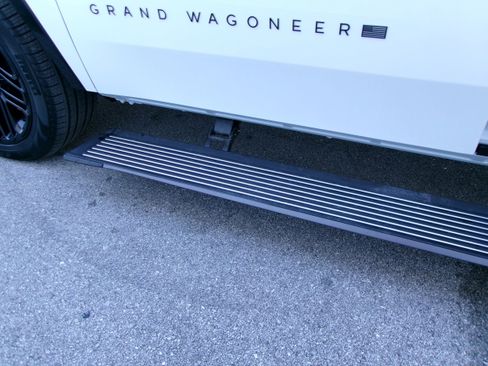 New 2026 Jeep Grand Wagoneer L Limited image 7