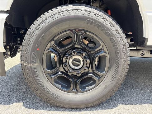 New 2026 Ford F250 4x4 Crew Cab Super Duty image 12