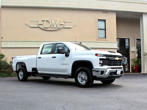 Used 2024 Chevrolet Silverado 2500 W/T w/ WT/CX Safety Package image 4