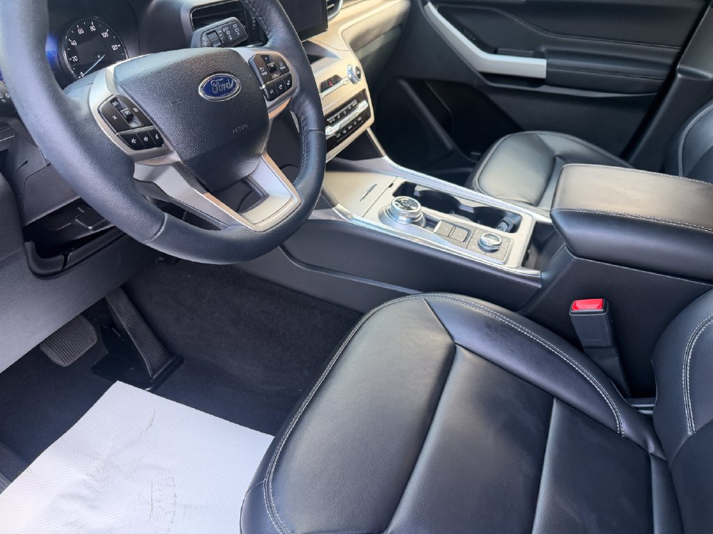 Certified 2024 Ford Explorer XLT w/ Equipment Group 202A AWD/4WD image 15