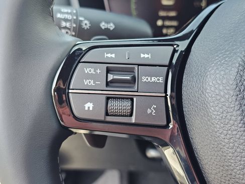 Used 2025 Honda Civic Sport image 21